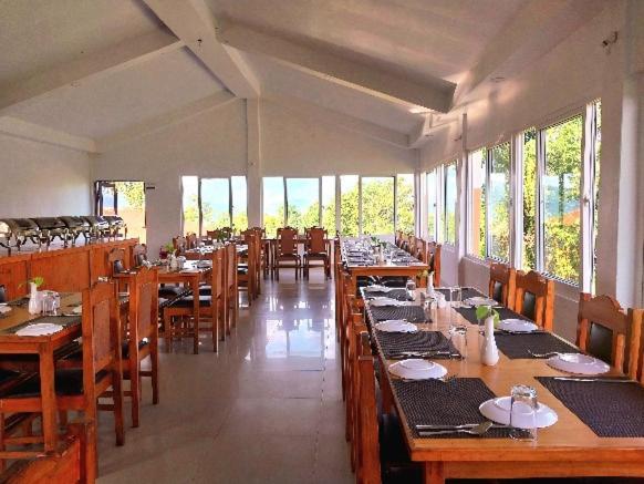 Himalayan Deurali Resort Pokhara Bagian luar foto