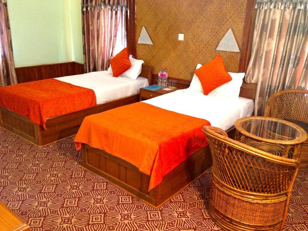 Himalayan Deurali Resort Pokhara Bagian luar foto