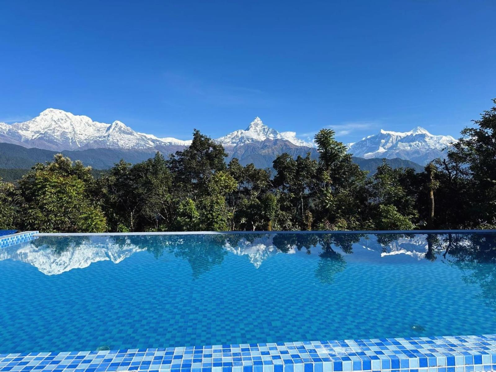 Himalayan Deurali Resort Pokhara Bagian luar foto