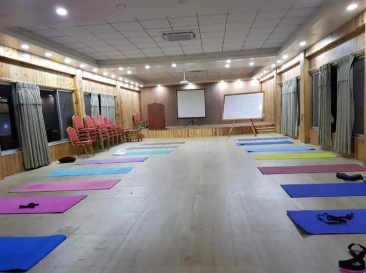 Himalayan Deurali Resort Pokhara Bagian luar foto