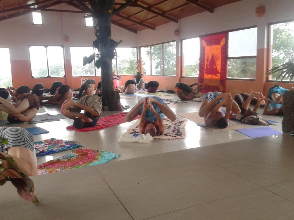 Himalayan Deurali Resort Pokhara Bagian luar foto