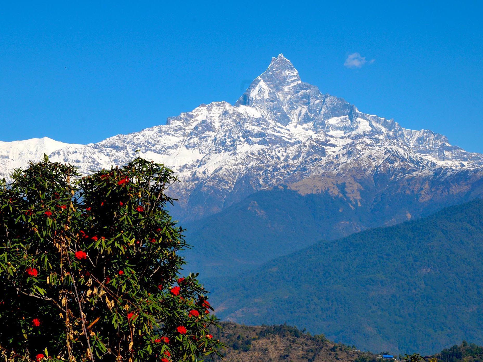 Himalayan Deurali Resort Pokhara Bagian luar foto