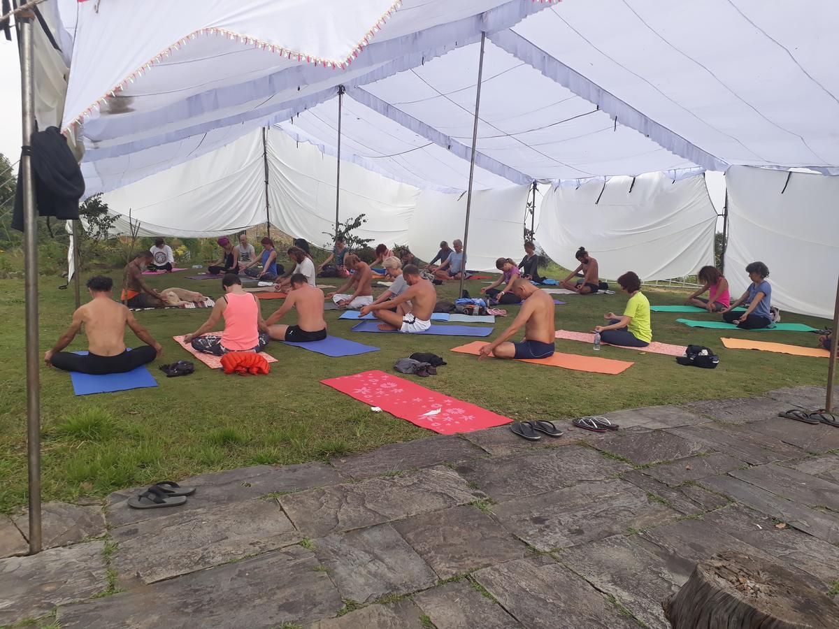 Himalayan Deurali Resort Pokhara Bagian luar foto