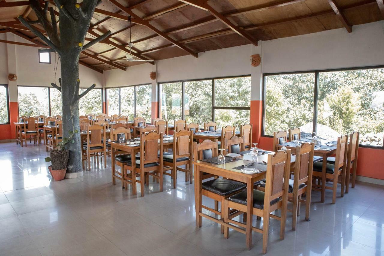 Himalayan Deurali Resort Pokhara Bagian luar foto