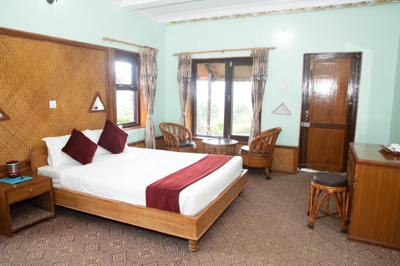 Himalayan Deurali Resort Pokhara Bagian luar foto